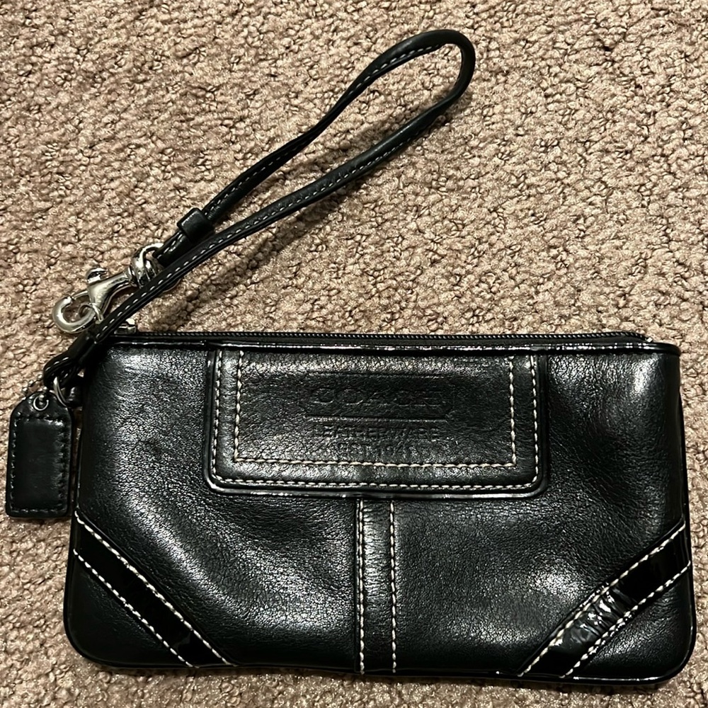 Black classic Coach leather wristlet